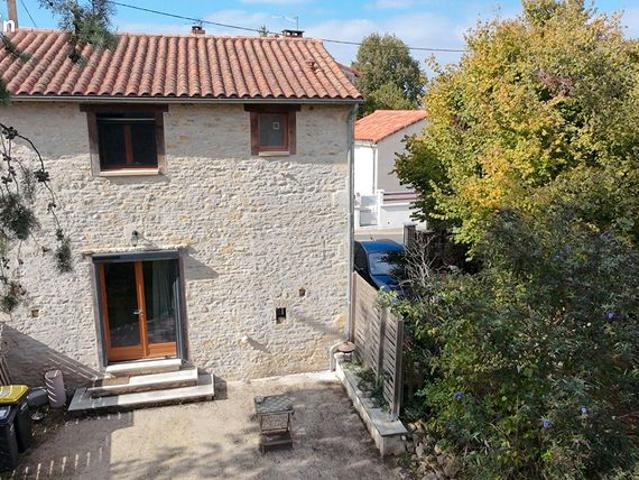 Maison vente à Montmorillon, Joussé