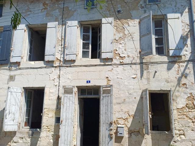 Maison vente à Angoulême, Chalais