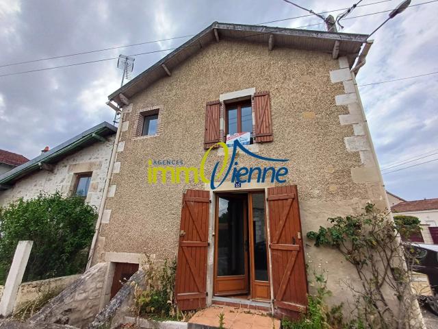 Maison vente à Montmorillon, Lussac-les-châteaux