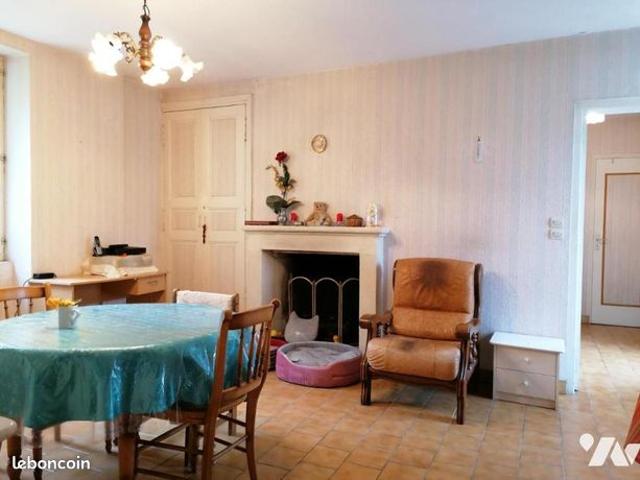 Maison vente à Loches, Descartes
