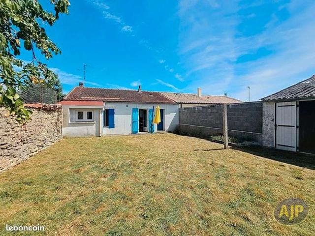Maison vente à Fontenay-le-Comte, Triaize