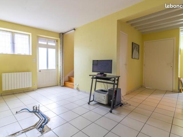 Maison vente à Issoudun, Chabris