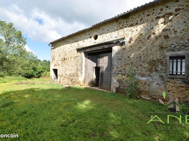 Maison vente à Angoulême, Montbron
