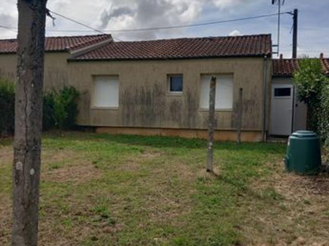 Maison vente à Niort, Mellé