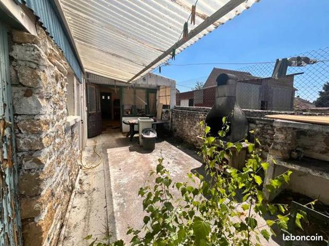Maison vente à Saint-Amand-Montrond, Châteaumeillant