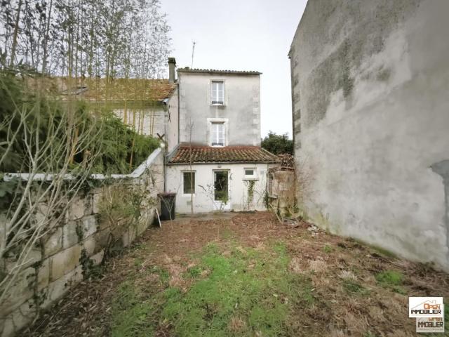 Maison vente à Angoulême, Aignes-et-puypéroux