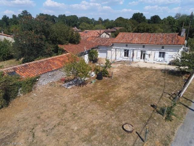 Maison vente à Confolens, Ruffec
