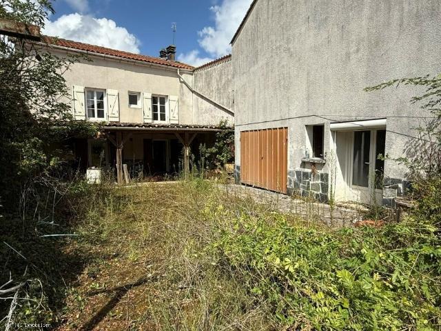 Maison vente à Confolens, Mansle