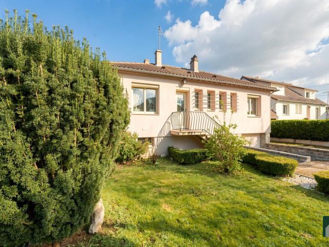Maison vente à Chartres, Lèves