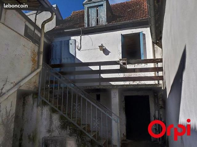 Maison vente à Montluçon, Désertines