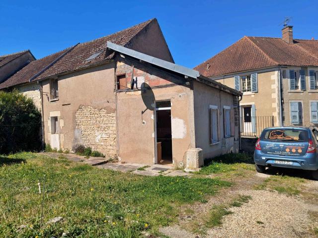 Maison vente à Auxerre, Bazarnes
