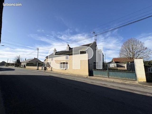 Maison vente à Saumur, Montreuil-bellay