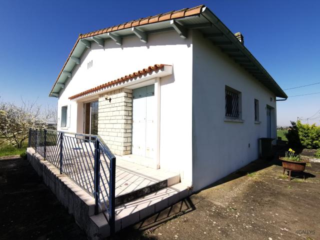 Maison vente à Saintes, Médis