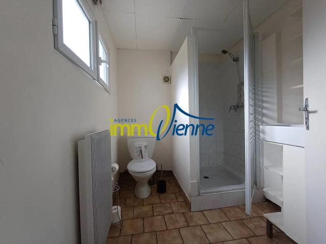 Maison location à Montmorillon, Lhommaizé