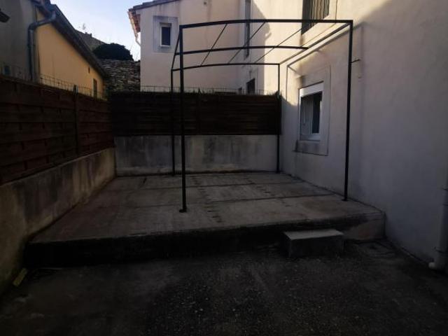 Maison location à Nîmes, Lirac