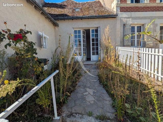 Maison vente à Blois, Monteaux