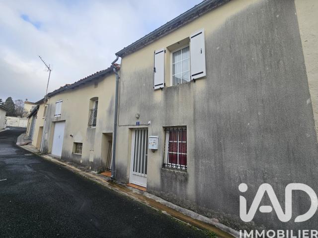 Maison vente à Confolens, Saint-amant-de-boixe