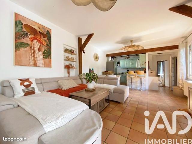 Maison vente à Dreux, Montreuil