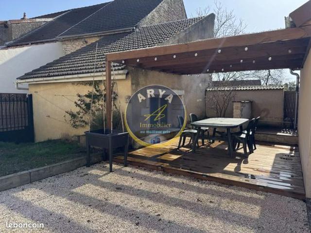 Maison vente à Nantua, Lantenay