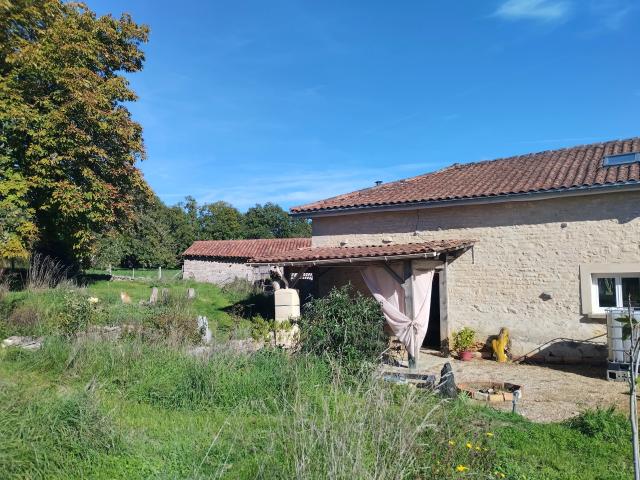 Maison vente à Champagne-Mouton, Charente
