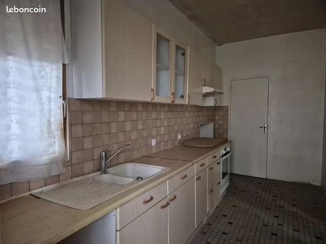 Maison vente à Montargis, Corbeilles