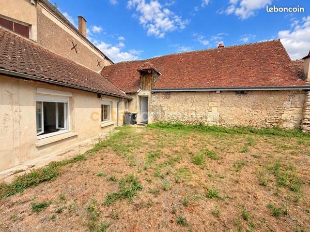 Maison vente à Loches, Bléré