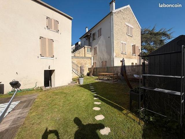 Maison vente à Saint-Germain-en-Laye, Carrières-sur-seine