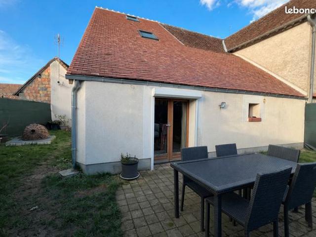 Maison vente à Orléans, Cerdon