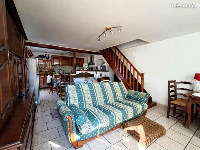 Maison vente à Saint-Jean-d'Angély, La Brousse