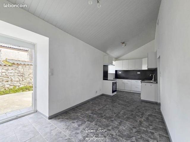 Maison vente à La Roche-sur-Yon, Saint-laurent-sur-sèvre