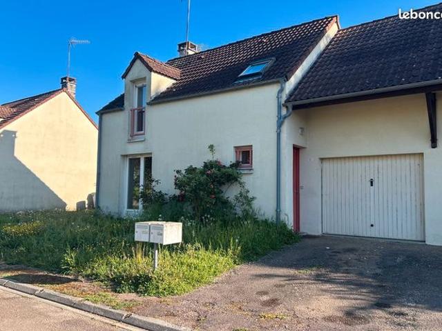Maison vente à Auxerre, Bléneau