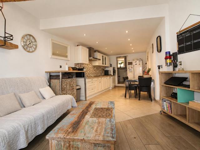 Maison vente à Narbonne, Coursan