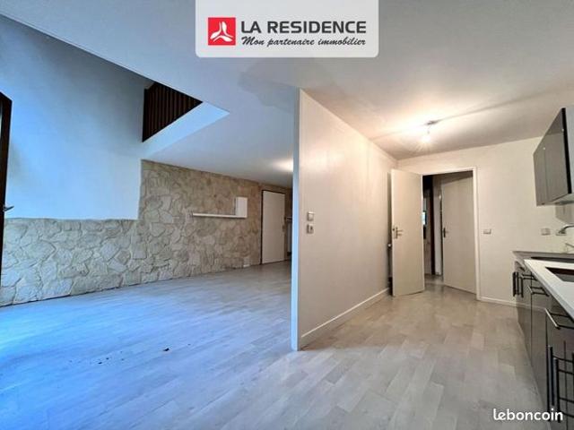 Maison vente à Versailles, Plaisir