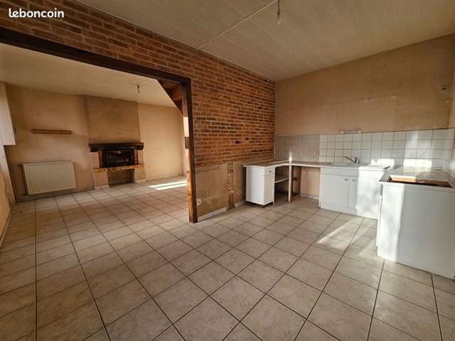 Maison vente à Château-Gontier, Livré