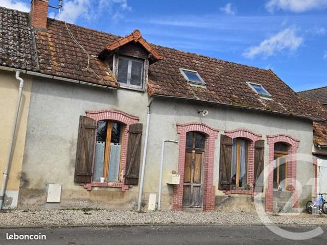 Maison vente à Saint-Amand-Montrond, Grossouvre