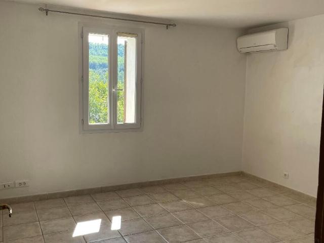 Maison location à Brignoles, Villecroze