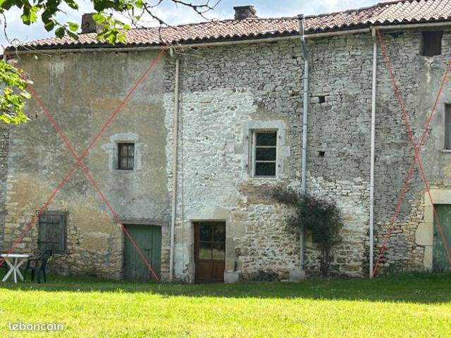Maison vente à Confolens, Cellefrouin