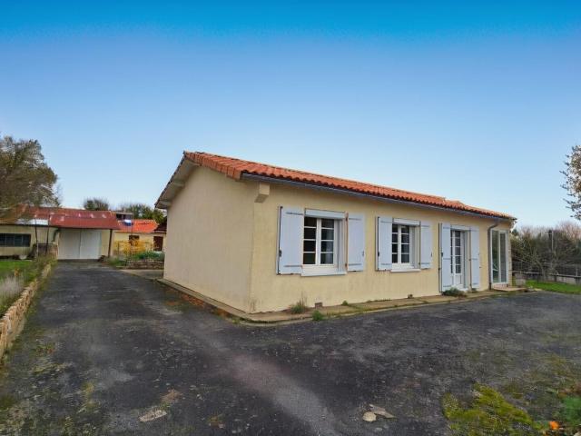 Maison vente à Montmorillon, Charroux