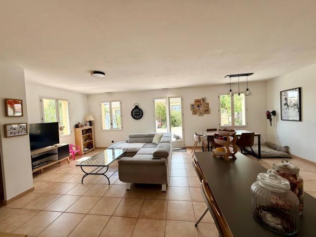 Maison vente à Narbonne, Pouzols-minervois