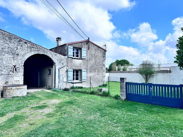 Maison vente à Saintes, Médis