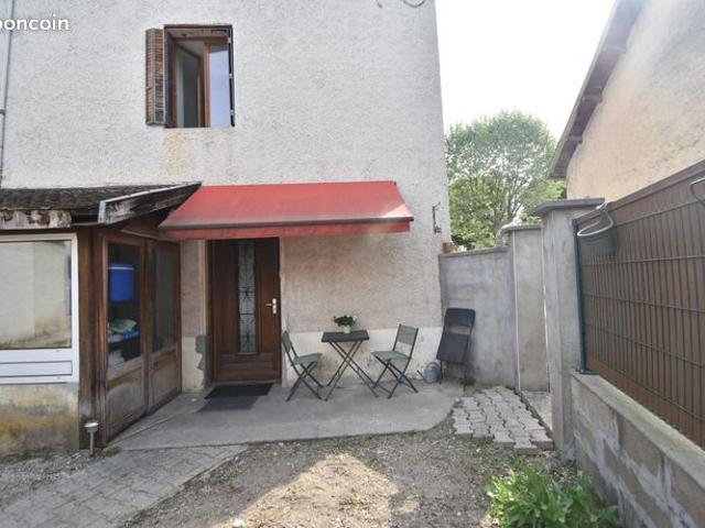 Maison vente à Belley, Saint-jean-de-niost