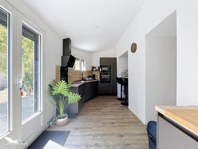 Maison vente à Saint-Jean-d'Angély, Les Nouillers