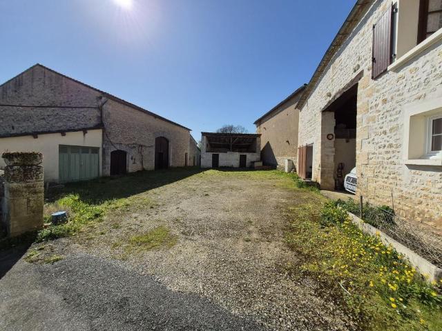 Maison vente à Angoulême, Chazelles