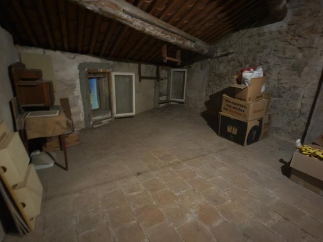 Maison vente à Narbonne, Névian