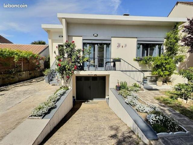 Maison vente à Saint-Germain-en-Laye, Carrières-sous-poissy