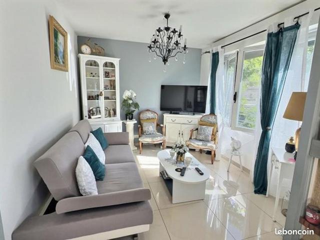 Maison vente à Saint-Germain-en-Laye, Carrières-sous-poissy