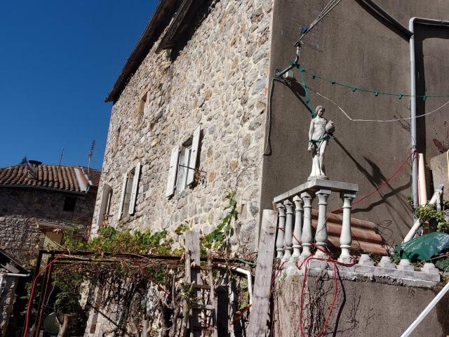 Maison vente à La Motte, Barnas