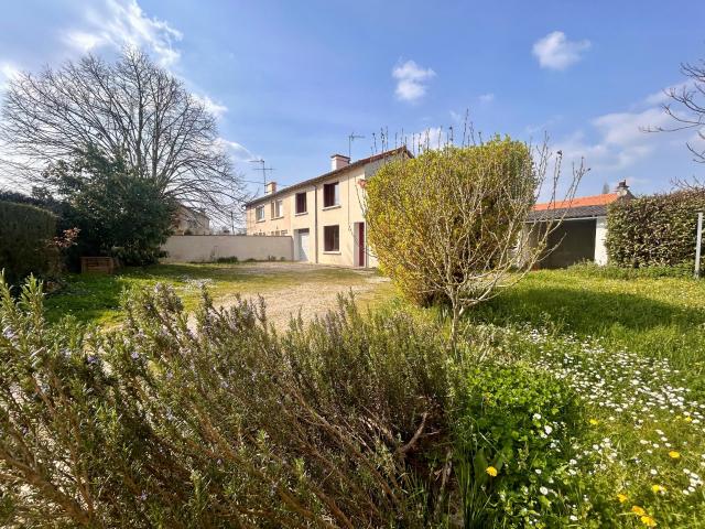 Maison vente à Poitiers, Saint-benoît
