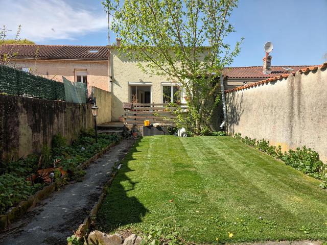 Maison vente à Angoulême, Aignes-et-puypéroux