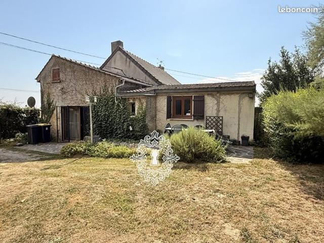 Maison vente à Provins, Chenoise